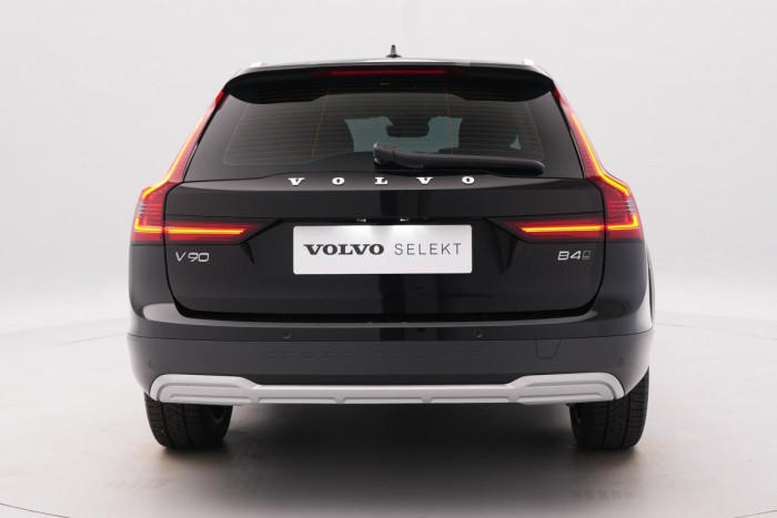 Volvo V90 CC B4 AWD PLUS AUT 1.maj.