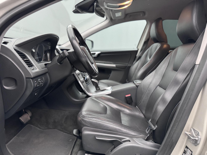 Volvo XC60 D4 SUMMUM AUT CZ 2.4 d Summum