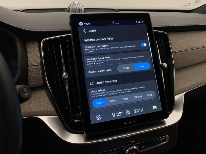 Volvo XC90 T8 AWD PLUG-IN BRIGHT ULTRA 7m