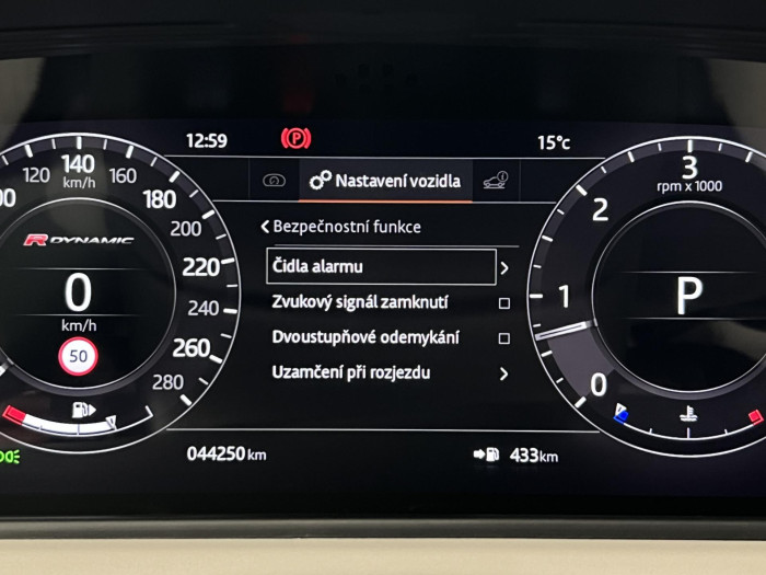 Land Rover Range Rover Velar D275 AWD R-DYNAMIC S AUT CZ 3.0 d Dynamic