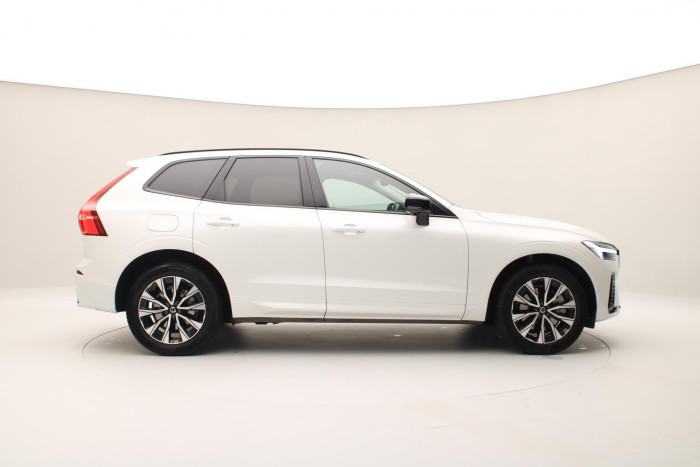 Volvo XC60 B4 AWD R-DESIGN AUT CZ