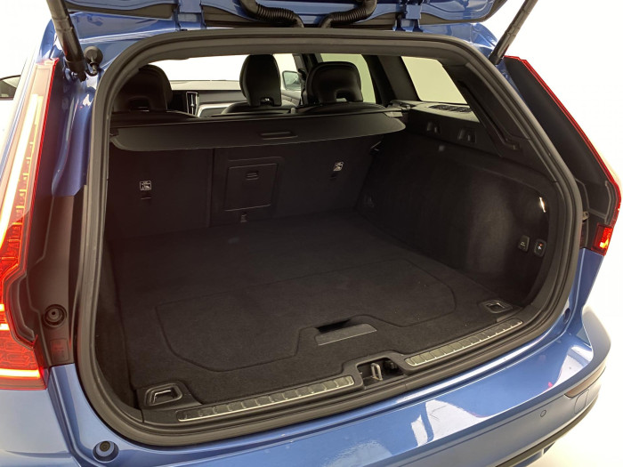 Volvo V60 B5 R-DESIGN AUT CZ