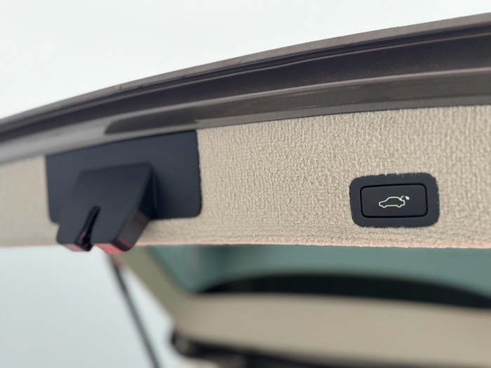 Volvo XC60 D4 AWD SUMMUM AUT REZERVACE 2.4 d Summum