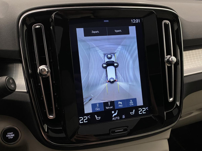 Volvo XC40 T5 TWIN ENGINE AUT REZERVACE