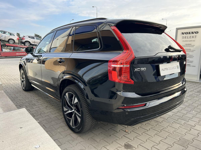 Volvo XC90 T8 AWD AT RECHARGE DARK PLUS 7 2.0 AT Plus