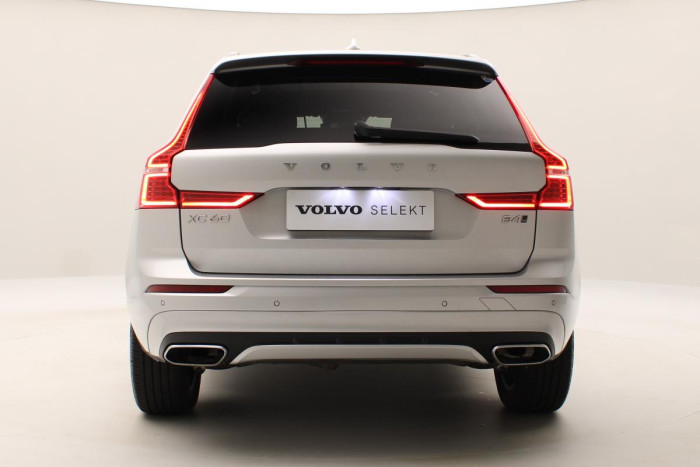 Volvo XC60 B4 AWD R-DESIGN AUT REZERVACE