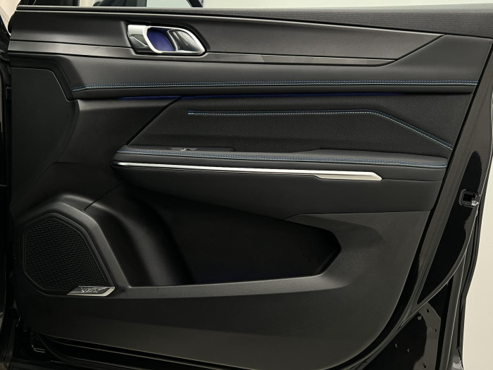 Lynk & Co 01 PHEV DCT AUT