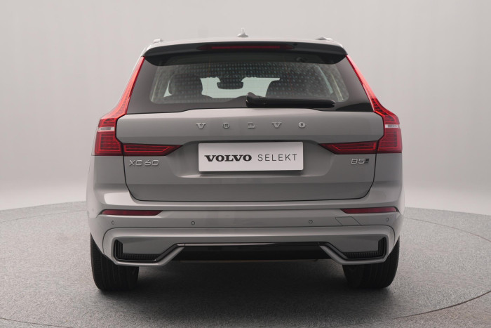 Volvo XC60 B5 AWD PLUS DARK CZ 1.maj