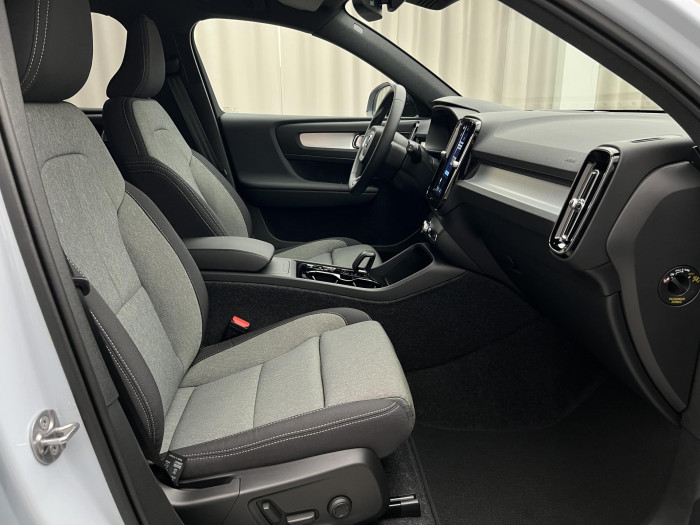 Volvo XC40 B3 DARK PLUS AUT