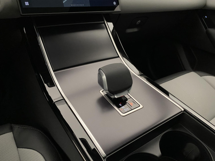 Land Rover Range Rover Velar D300 DYNAMIC SE AUT AWD 3.0 d Dynamic SE