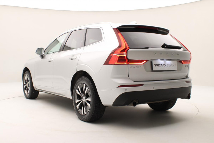 Volvo XC60 B5 AWD MOMENTUM REZERVACE 2.0 Momentum