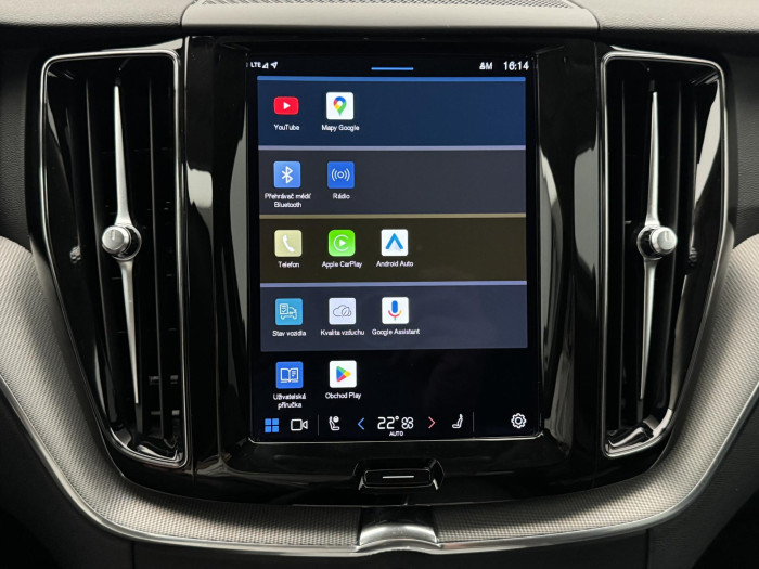 Volvo XC60 B4 AWD PLUS DARK AUT