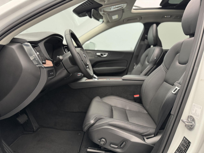 Volvo XC60 T8 AWD RECHARGE BRIGHT PLUS