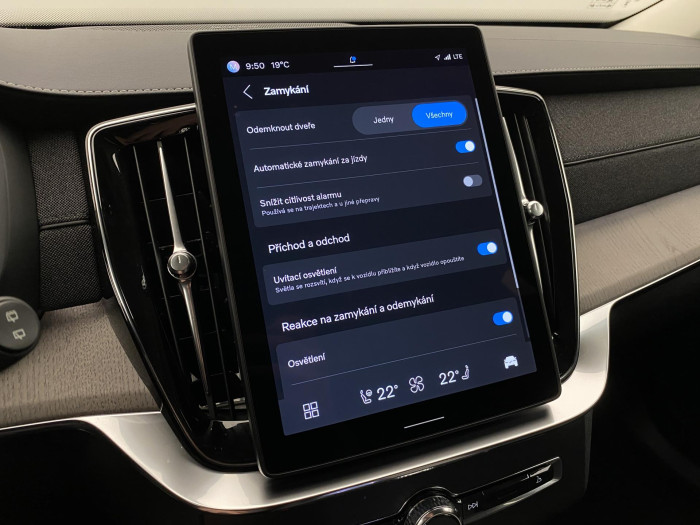 Volvo XC90 B5 AWD PLUS BRIGHT AUT CZ 7m