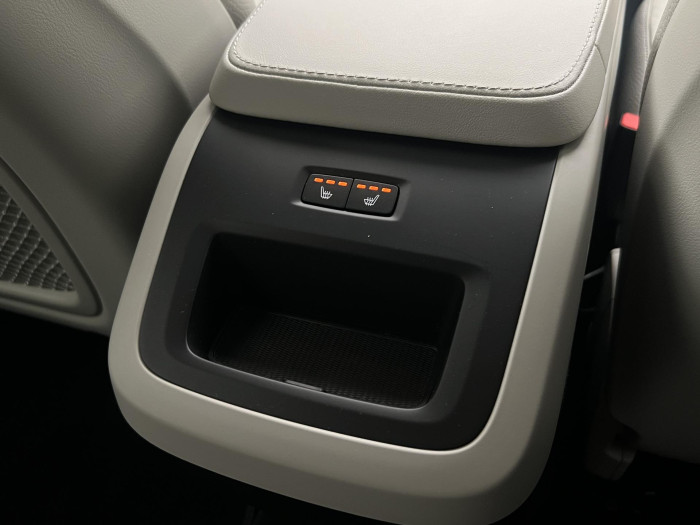 Volvo XC90 B6 AWD PLUS BRIGHT 7MÍST CZ