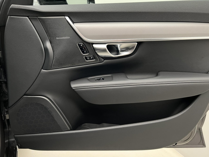 Volvo V90 T6 AWD RECHARGE PLUS DARK AUT