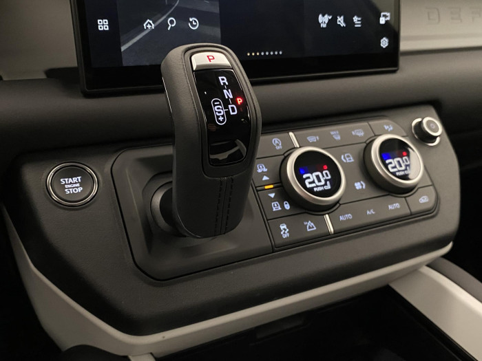 Land Rover Defender 110 D200 S AWD AUT 3.0 d