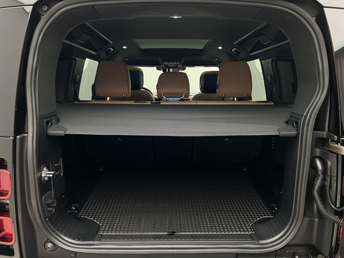 Land Rover Defender 110 D300 X-DYNAMIC HSE AWD Aut 3.0 d Dynamic