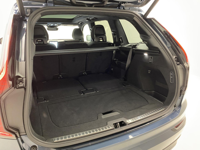 Volvo XC90 B5 AWD BLACK EDITION ULTRA 7 2.0 Edition