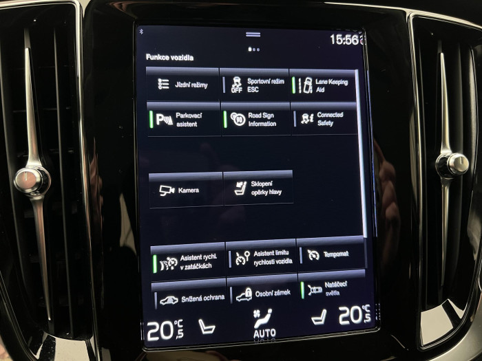 Volvo V60 CC B4 AWD AUT 1.maj 2.0 CC CC