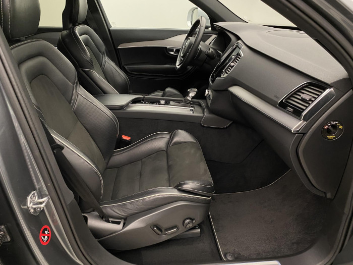 Volvo XC90 T6 AWD R-DESIGN AUT REZERVACE