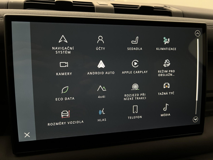 Land Rover Defender 110 D250 XDYNAMIC SE REZERVACE 3.0 d SE
