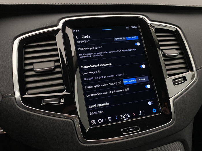 Volvo XC90 B5 AWD PLUS BRIGHT CZ 1.maj 7M