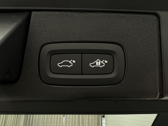 Volvo XC60 B5 AWD BLACK EDITION PLUS AUT