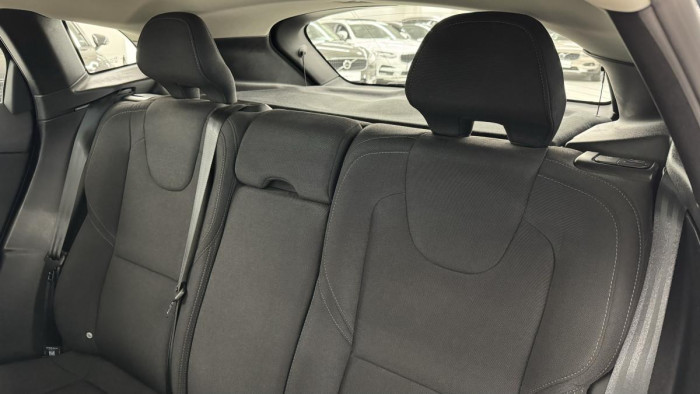 Volvo V40 D2 PANORAMA REZERVACE 2.0 d Panorama
