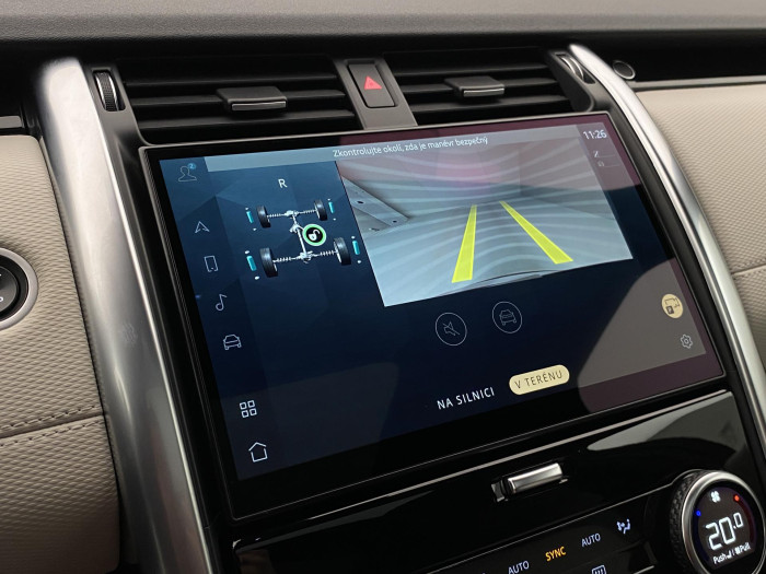 Land Rover Discovery D250 SE AWD AUT REZERVACE 3.0 d SE