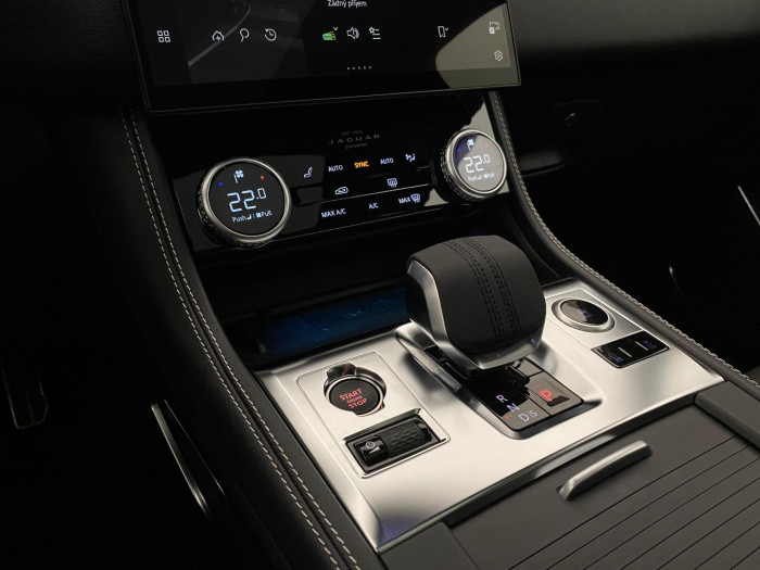 Jaguar F-Pace P250 R-DYNAMIC HSE AWD AUT 2.0 Dynamic