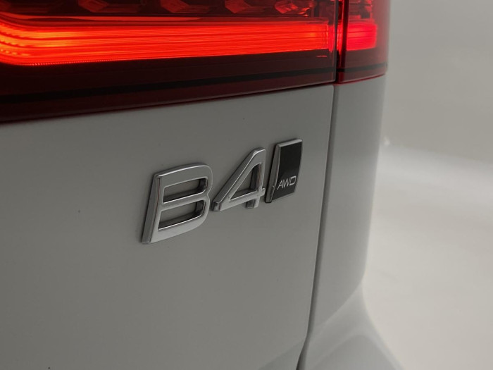 Volvo V60 CC B4 AWD ADVANCED REZERVACE 2.0 CC CC