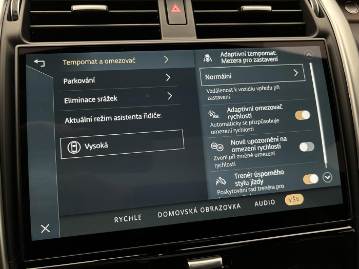 Land Rover Discovery D250 DYNAMIC HSE AWD AUT CZ 3.0 d Dynamic