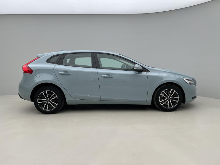 Volvo V40 T2 MOMENTUM 1.5 Momentum