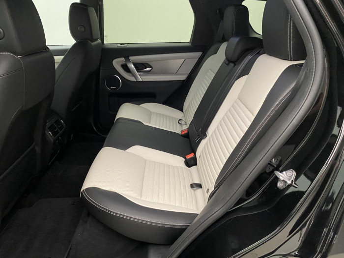 Land Rover Discovery Sport D200 AWD R-DYNAMIC REZERVACE 2.0 d Dynamic