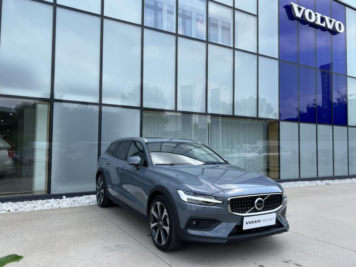 Volvo V60 CROSS COUNTRY B4 AWD Aut 1.maj