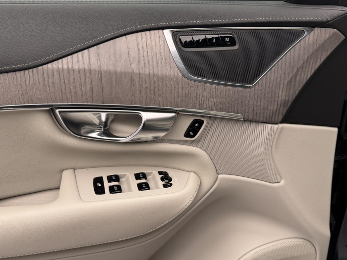 Volvo XC90 B5 AWD INSCRIPTION REZERVACE