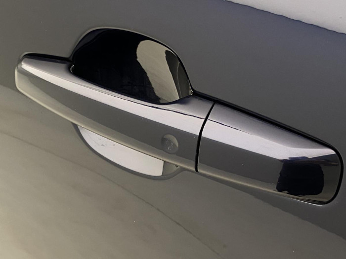 Jaguar F-Pace D200 AWD R-DYNAMIC REZERVACE 2.0 d Dynamic