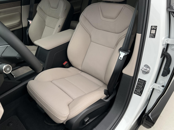 Volvo ES90 PURE ELECTRIC ULTRA