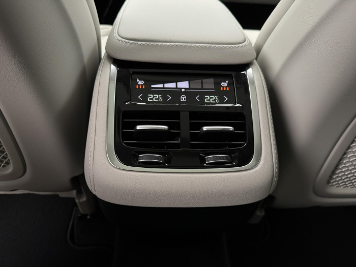 Volvo XC90 B5 AWD AUT BRIGHT ULTRA 7 míst