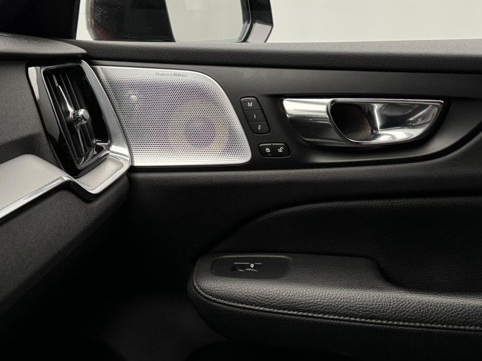 Volvo V60 T6 AWD R-DESIGN POLESTAR