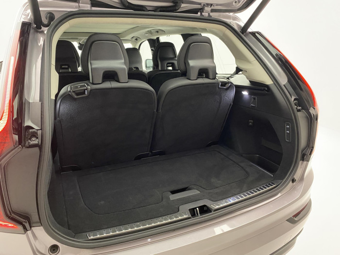 Volvo XC90 T8 AWD RECHARGE DARK ULTRA 7