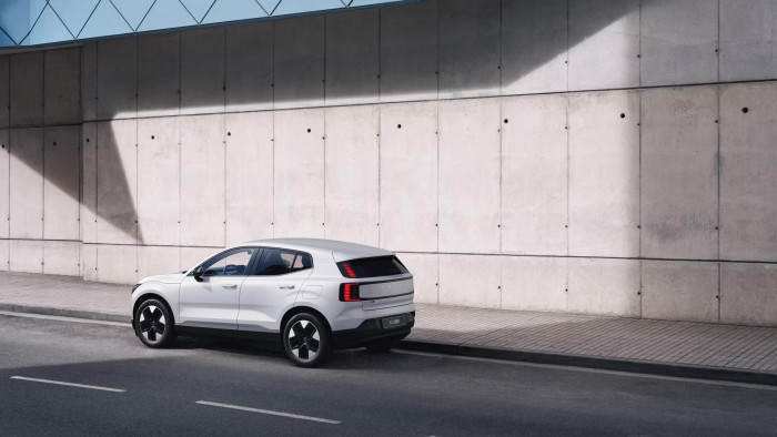 Volvo EX30 PURE ELECTRIC EXTENDED PLUS