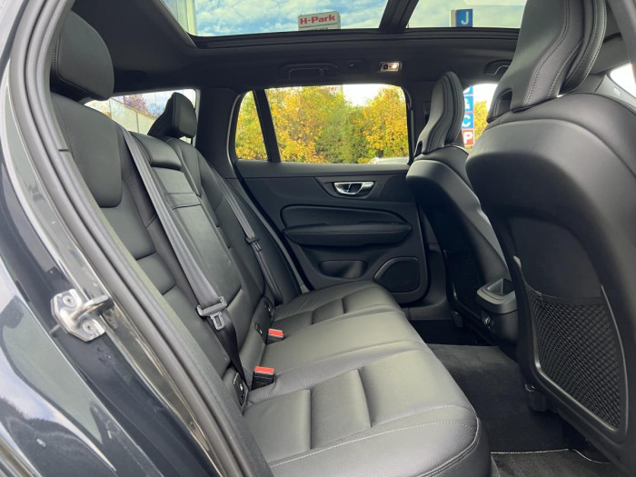 Volvo V60 D4 R-DESIGN NAVIGACE 1.maj. 2.0 d