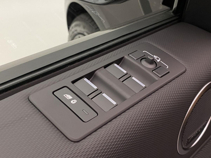 Land Rover Discovery D300 DYNAMIC HSE REZERVACE 3.0 d Dynamic