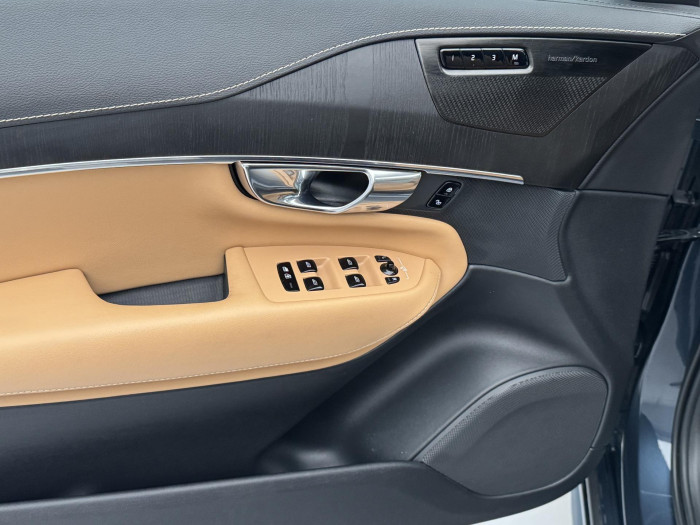 Volvo XC90 B5 AWD INSCRIPTION CZ 7M