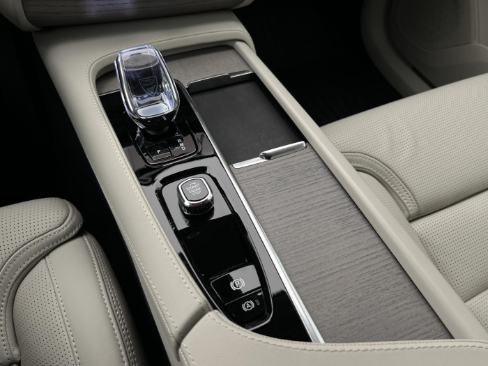 Volvo XC90 T8 AWD RECHARGE ULTRA BRIGHT