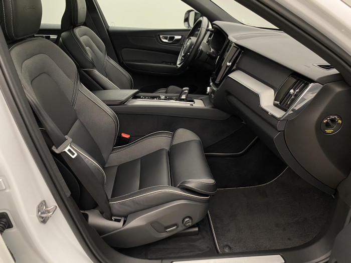 Volvo XC60 T8 AWD TWIN ENGINE R-DESIGN