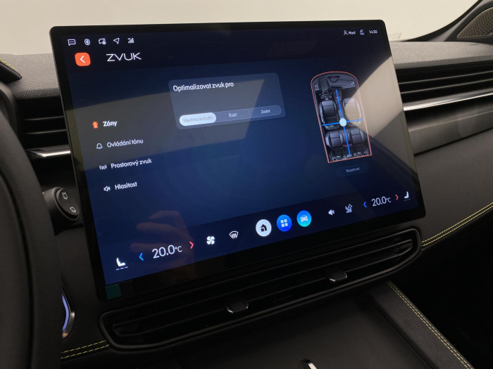 Lynk & Co 01 01 MORE PHEV DEMO