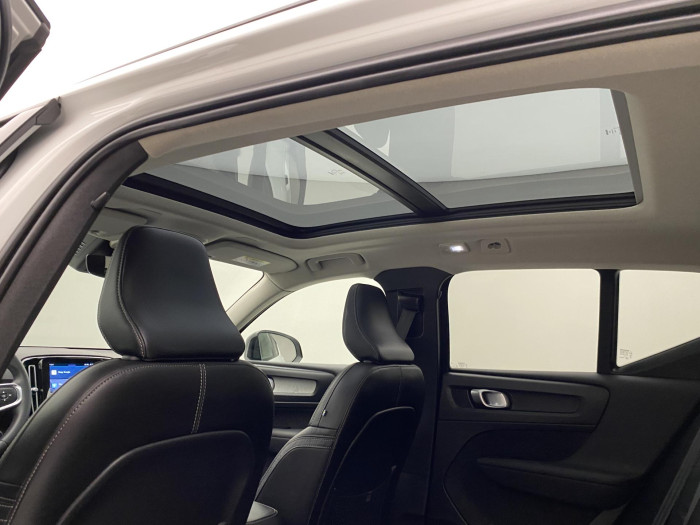 Volvo XC40 B4 AWD DARK ULTRA AUT CZ